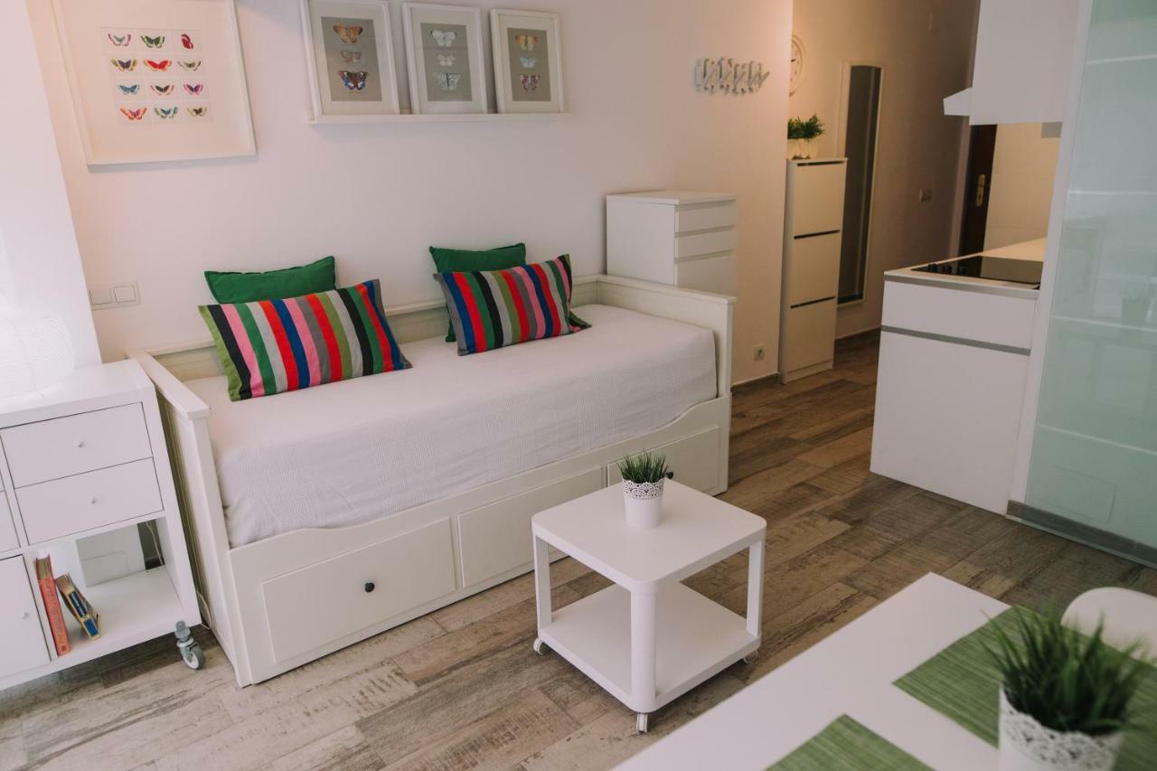 Apartamento Malagueta Playa Малага Экстерьер фото