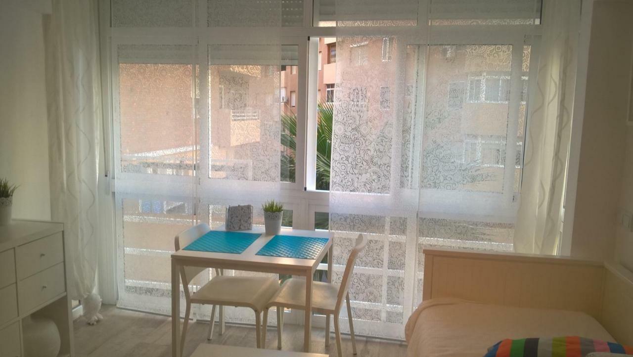 Apartamento Malagueta Playa Малага Экстерьер фото