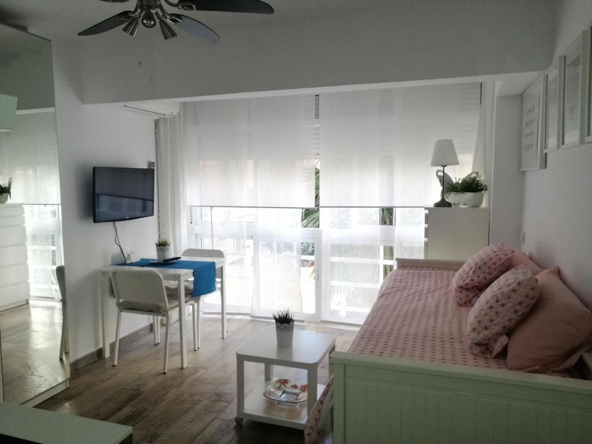 Apartamento Malagueta Playa Малага Экстерьер фото